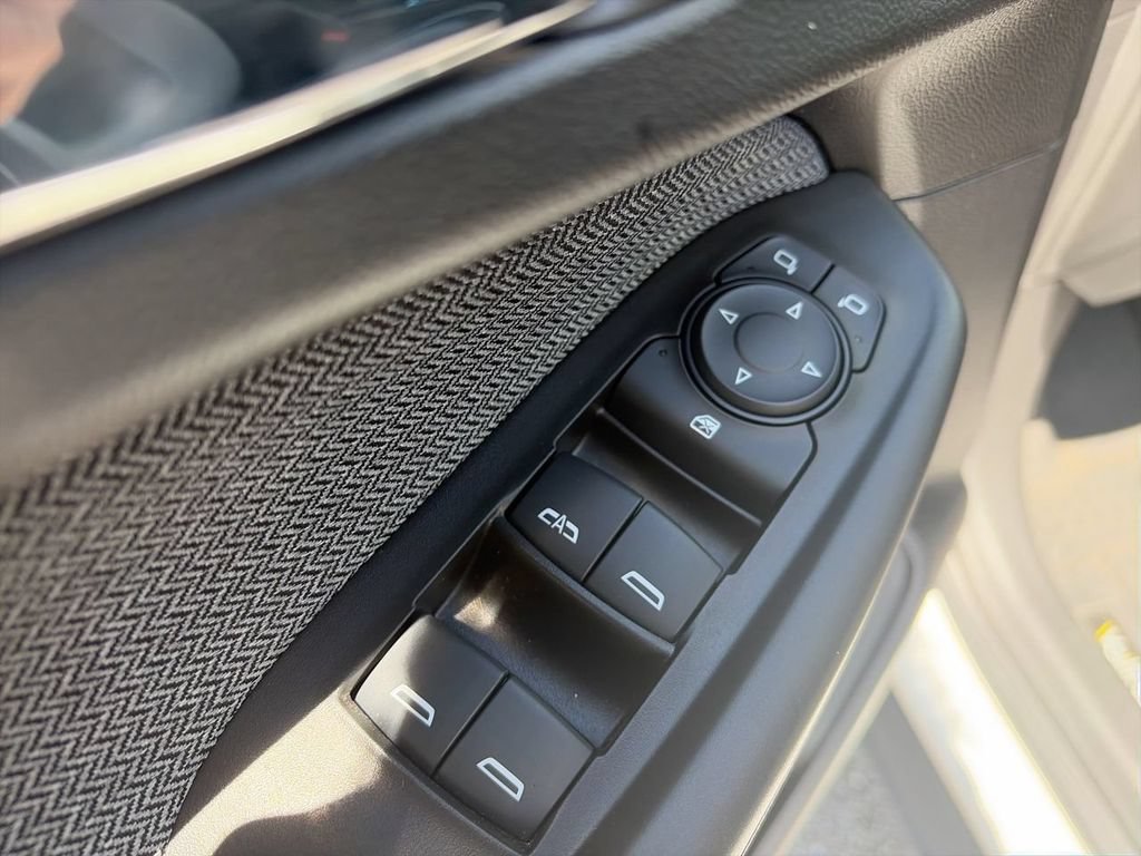 Used 2023 Chevrolet TrailBlazer LT FWD image 14