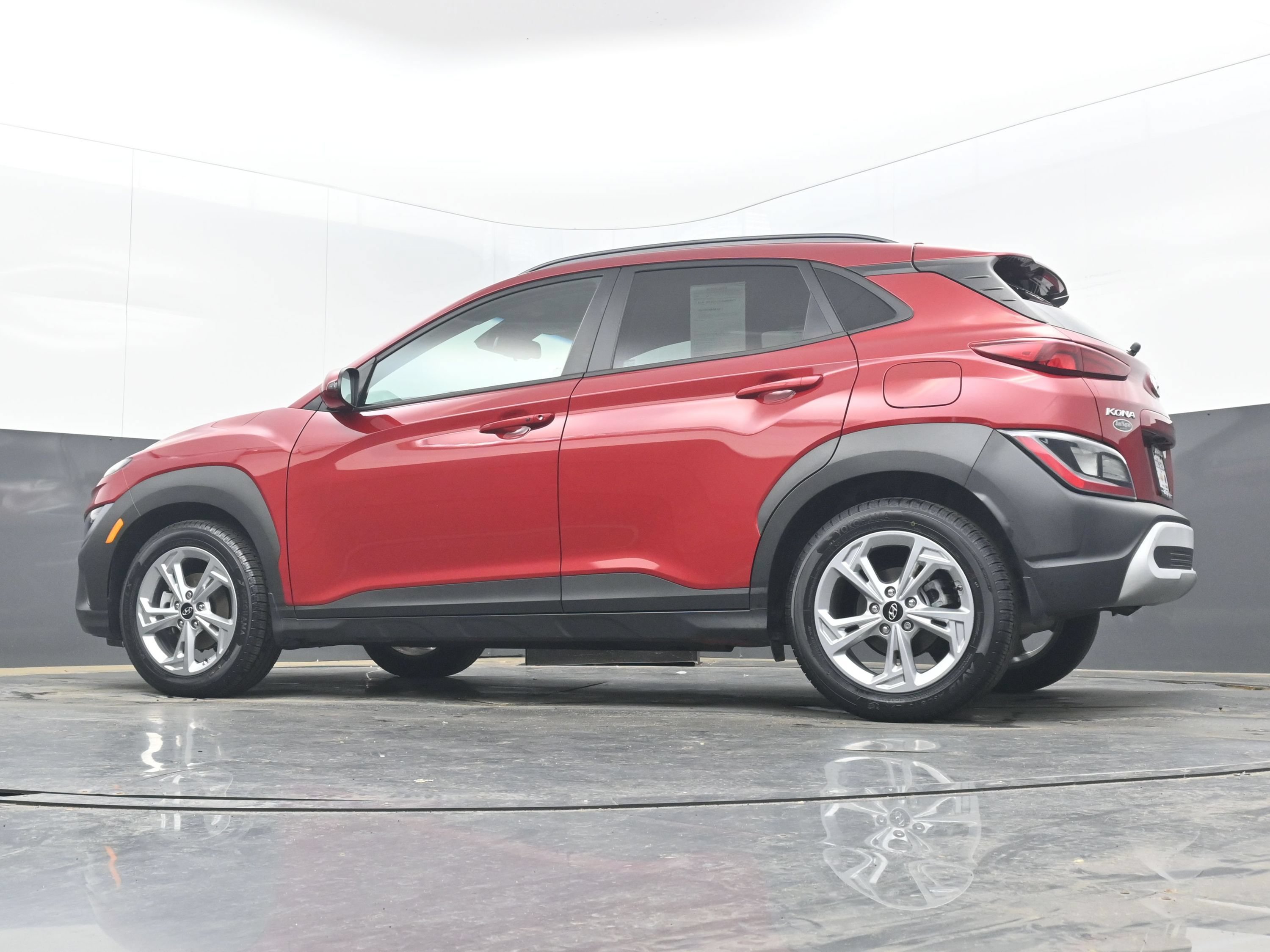 Used 2022 Hyundai Kona SEL w/ Cargo Package FWD image 28