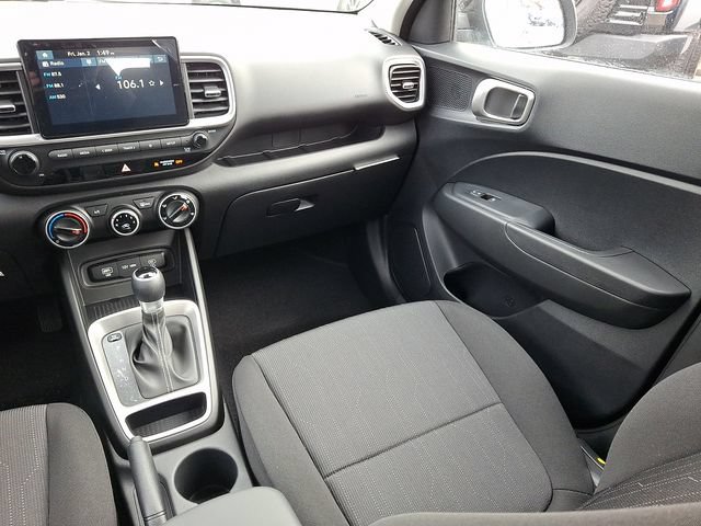 New 2026 Hyundai Venue SE FWD image 11