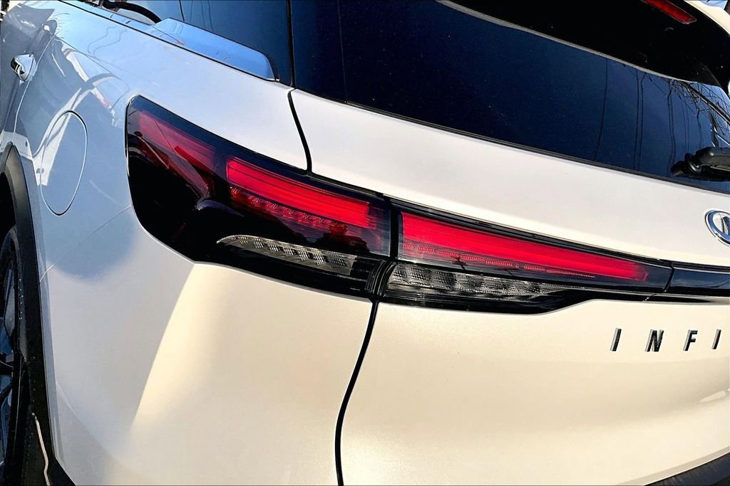 Certified 2025 INFINITI QX60 Luxe w/ Vision Package image 43