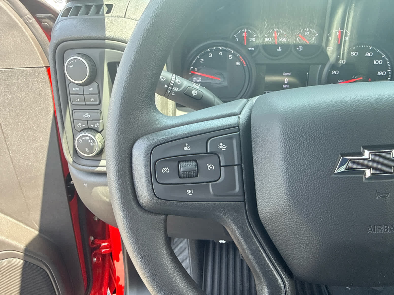 New 2026 Chevrolet Silverado 1500 Custom Trail Boss w/ LPO, Dark Essentials Package AWD/4WD image 18