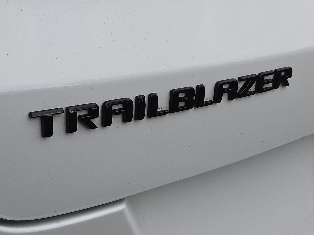 Used 2023 Chevrolet TrailBlazer RS w/ Convenience Package image 34