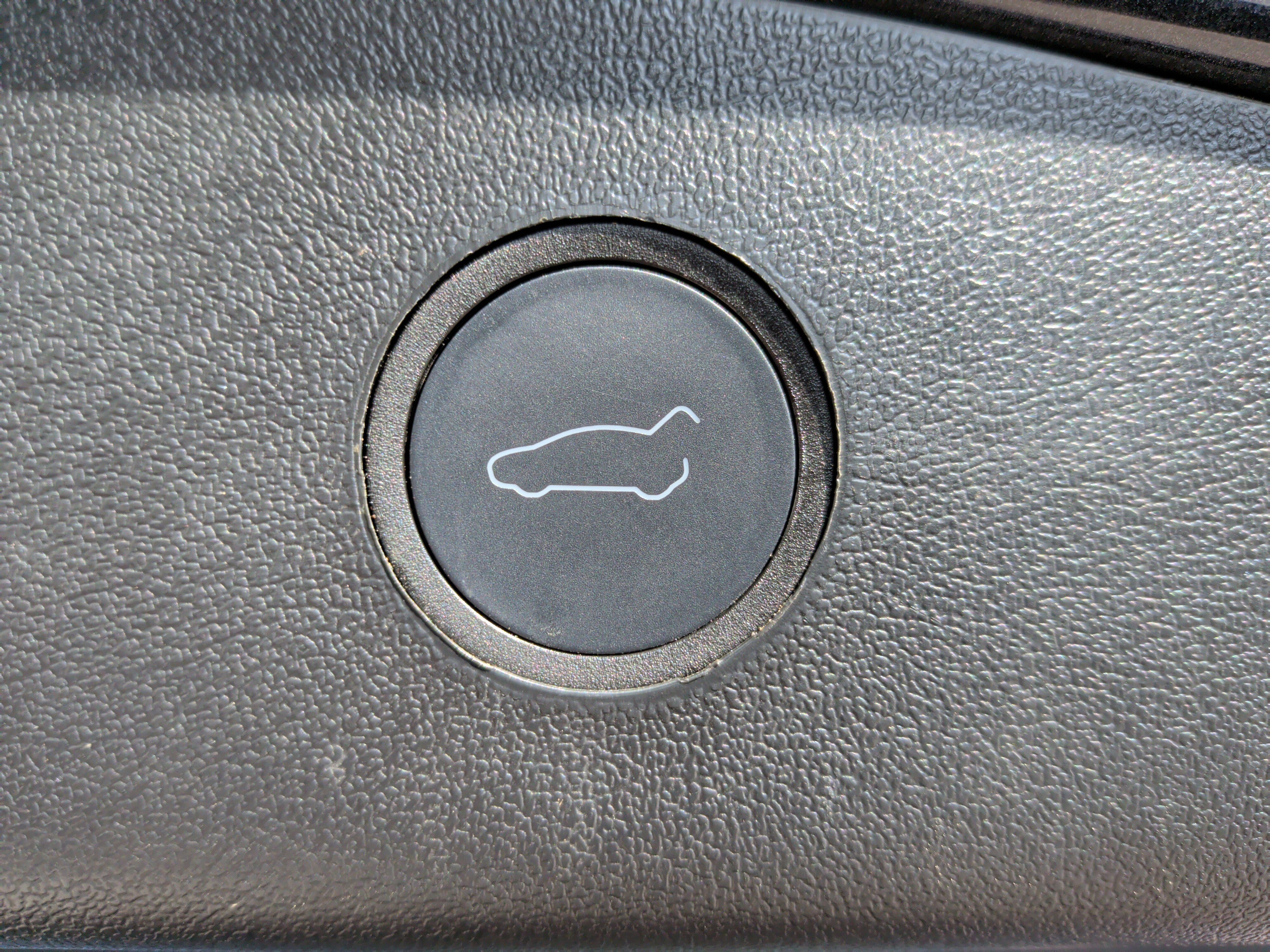 Used 2022 Tesla Model 3 Standard Range image 39