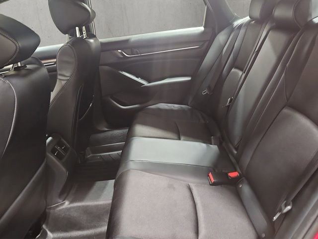 Used 2018 Honda Accord Sport image 17