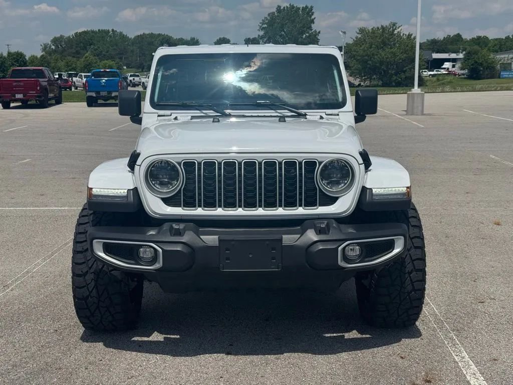 Used 2024 Jeep Wrangler Unlimited Sahara AWD/4WD image 2