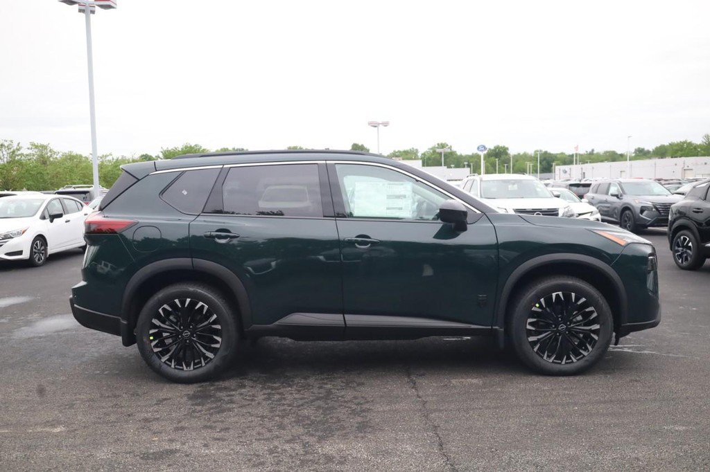 New 2026 Nissan Rogue Dark Armor AWD/4WD image 4