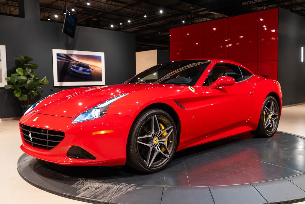 Used 2016 Ferrari California T image 45