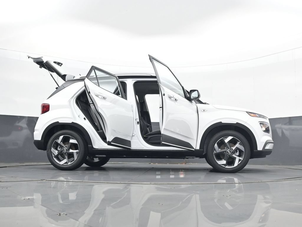 New 2026 Hyundai Venue SEL FWD image 33