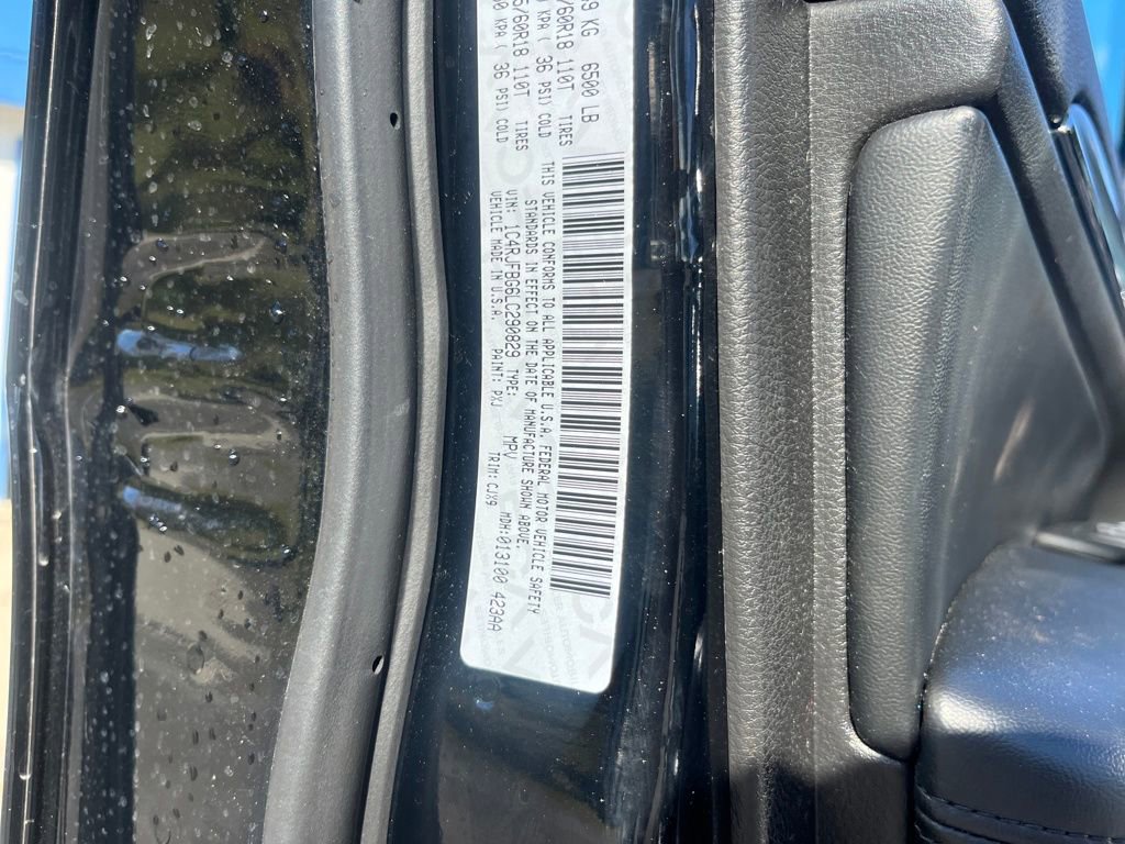 Used 2020 Jeep Grand Cherokee Limited AWD/4WD image 33