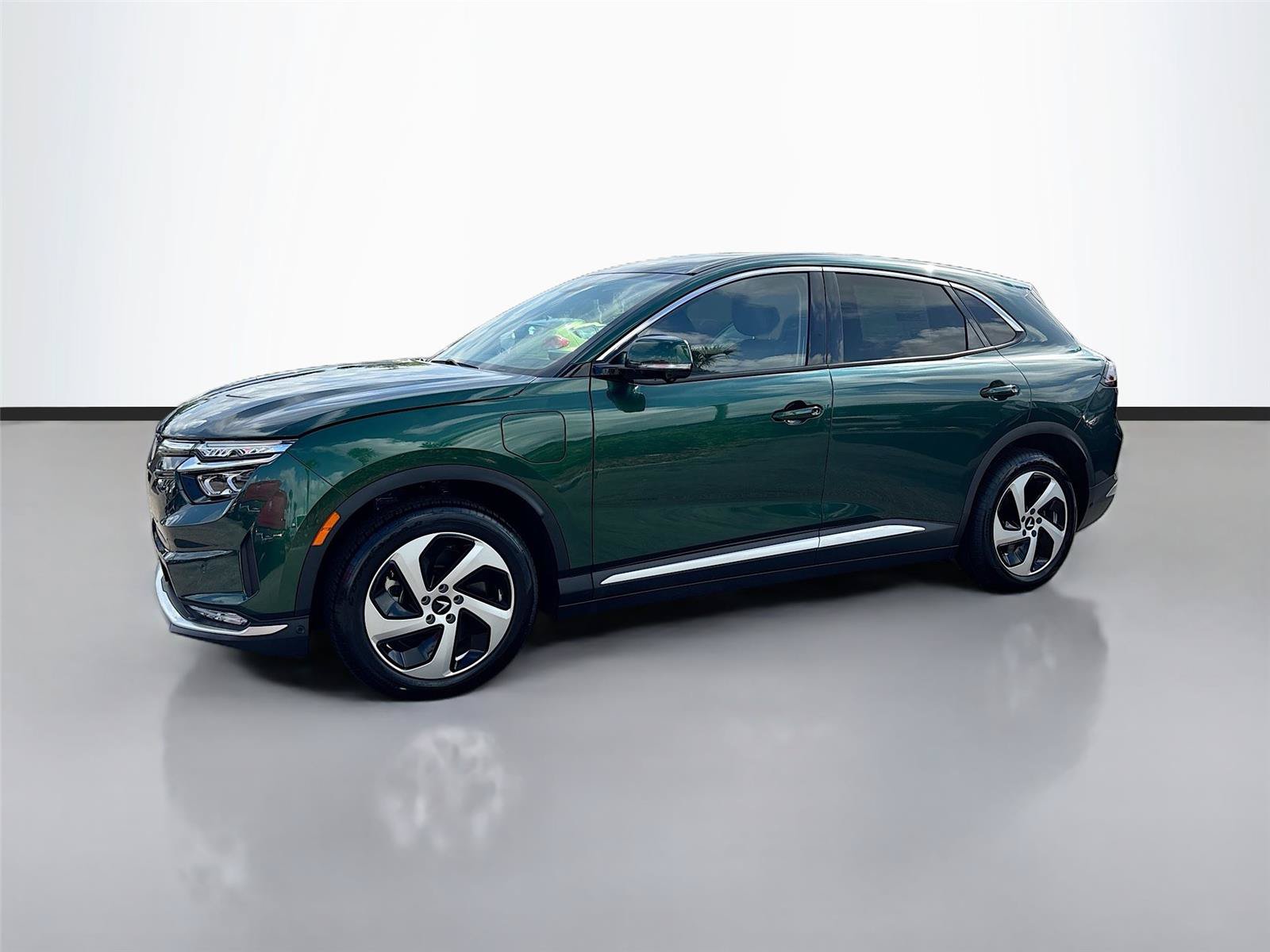 New 2025 VinFast VF 8 Eco AWD/4WD image 3