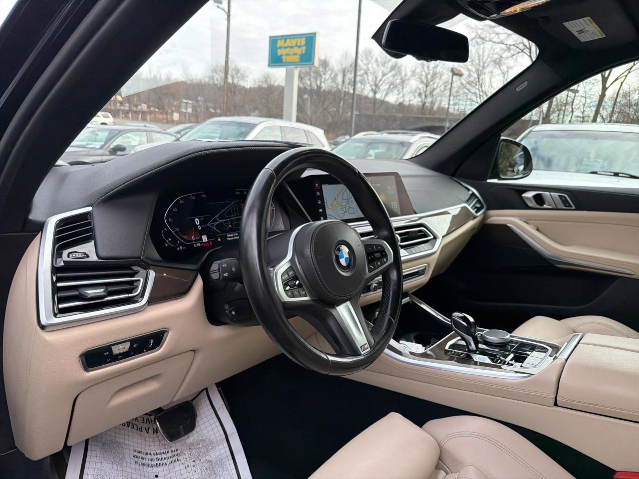Used 2022 BMW X5 xDrive40i w/ M Sport Package AWD/4WD image 18