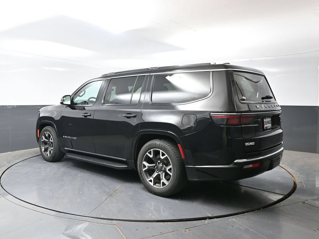 Used 2024 Jeep Wagoneer Series III AWD/4WD image 12