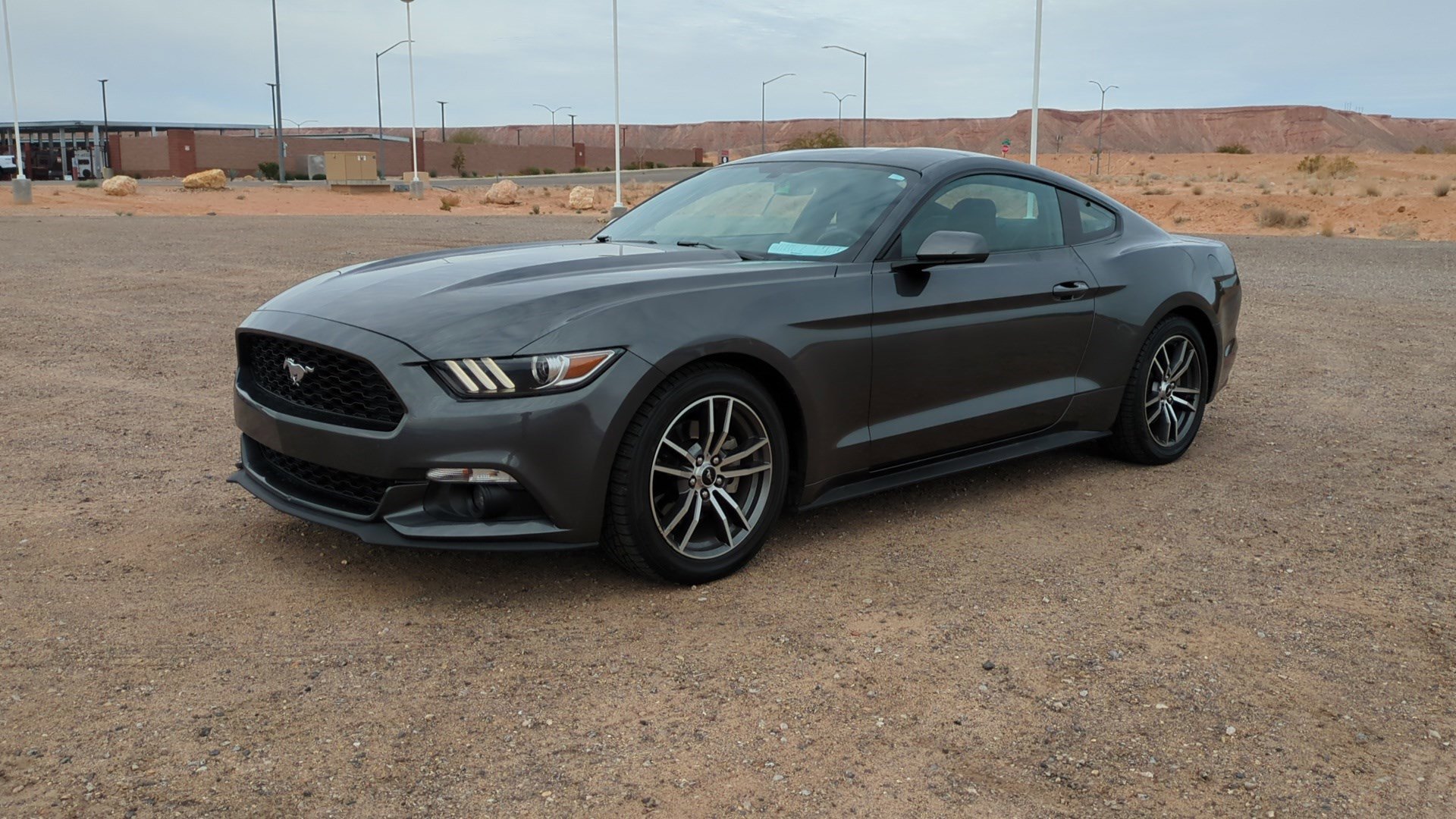 Used 2017 Ford Mustang Coupe image 7