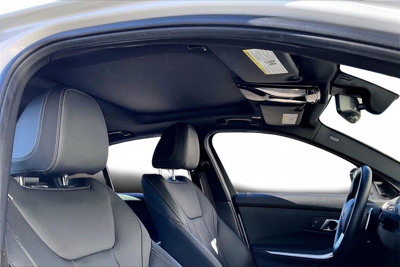 Used 2024 BMW 330i xDrive Sedan w/ Convenience Package image 16