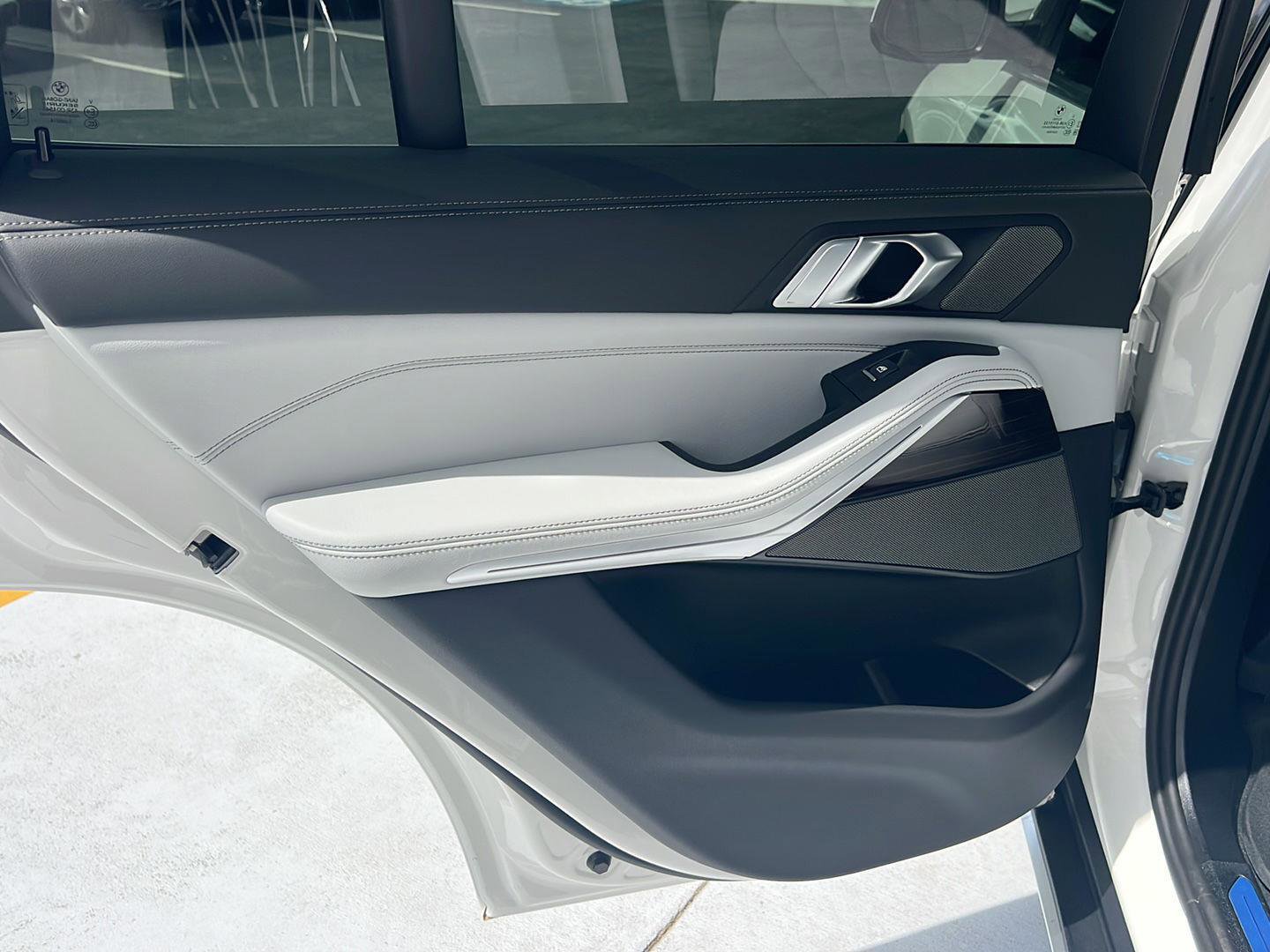 New 2026 BMW X5 sDrive40i w/ Climate Comfort Package image 19