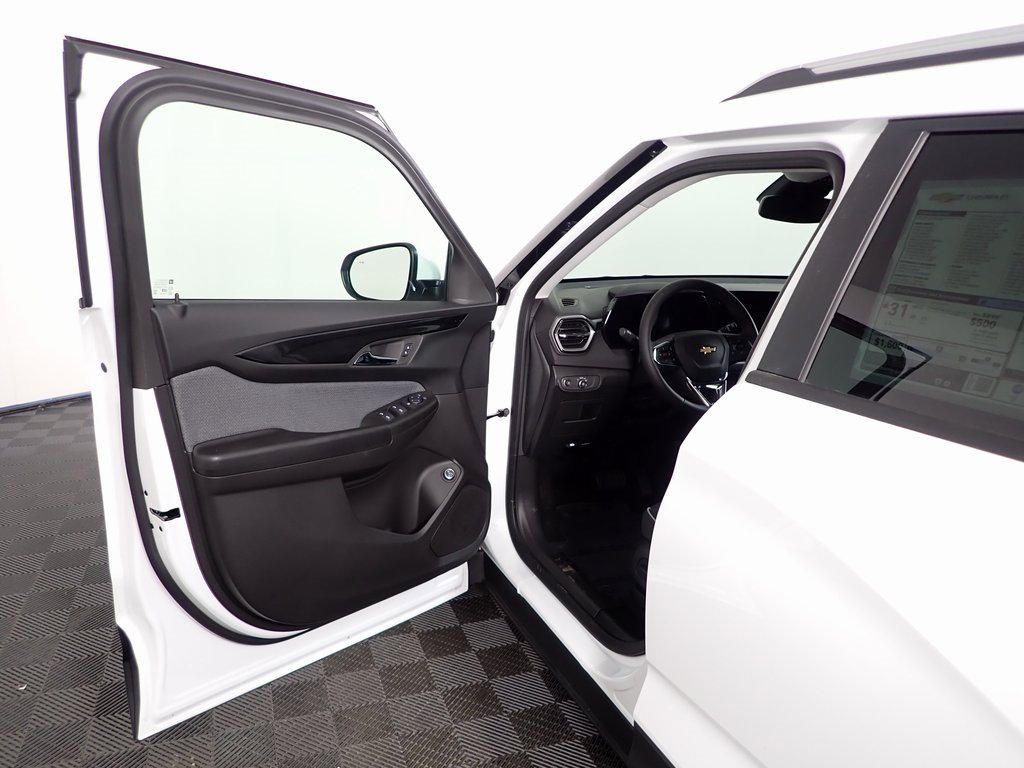 New 2026 Chevrolet TrailBlazer LT w/ Convenience Package image 16