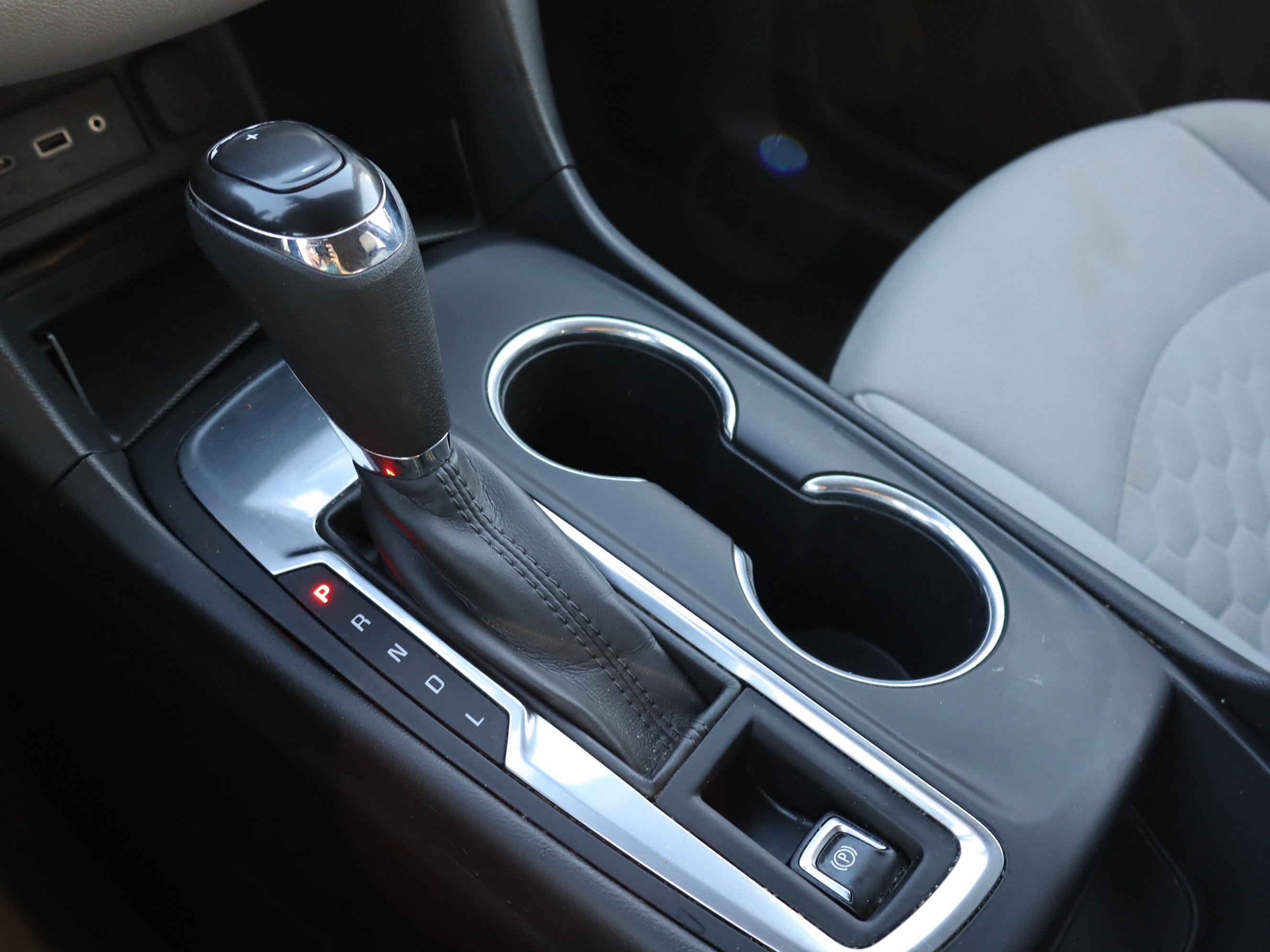 Used 2020 Chevrolet Equinox LT FWD image 28