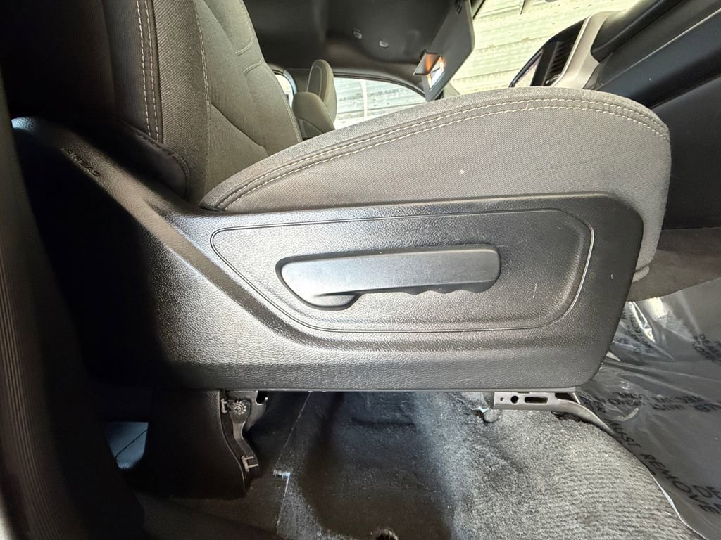 Used 2021 RAM 1500 Big Horn RWD image 42