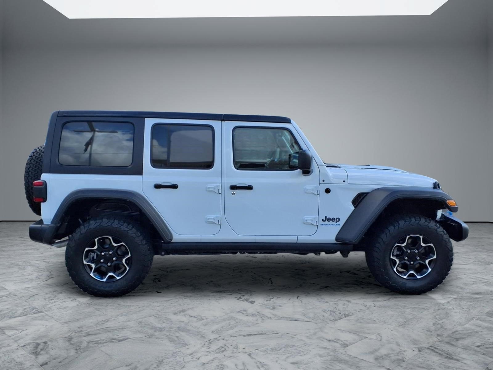 Used 2023 Jeep Wrangler Unlimited Rubicon 4xe image 8
