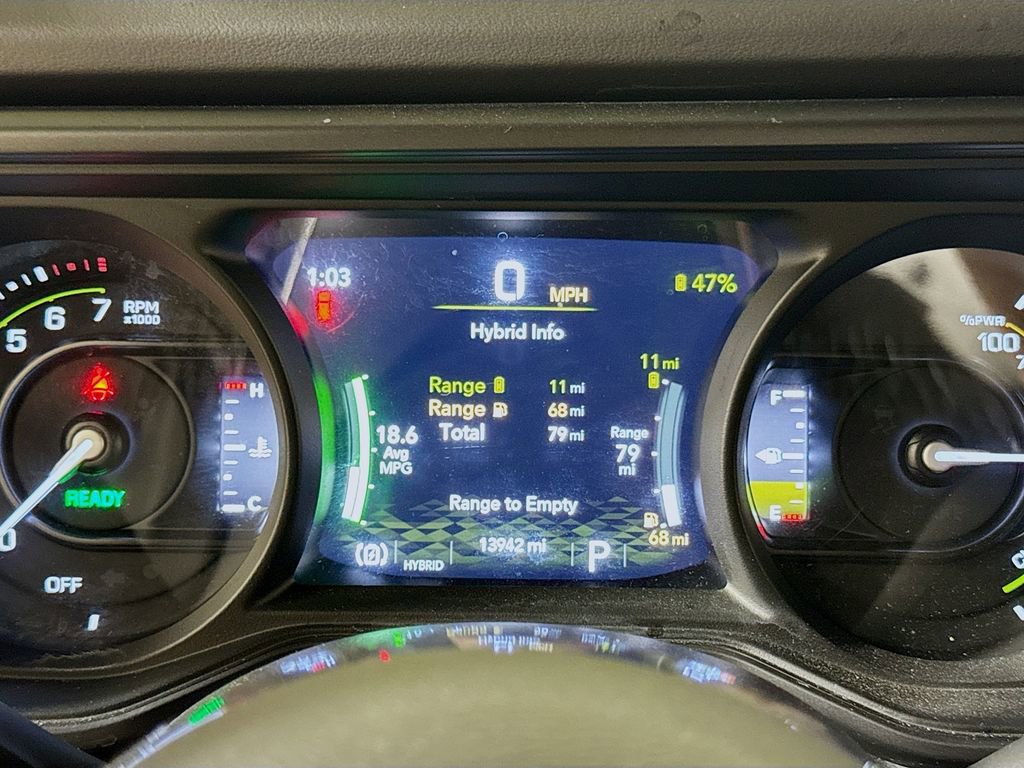 Used 2025 Jeep Wrangler Unlimited Sahara w/ Safety Group AWD/4WD image 10