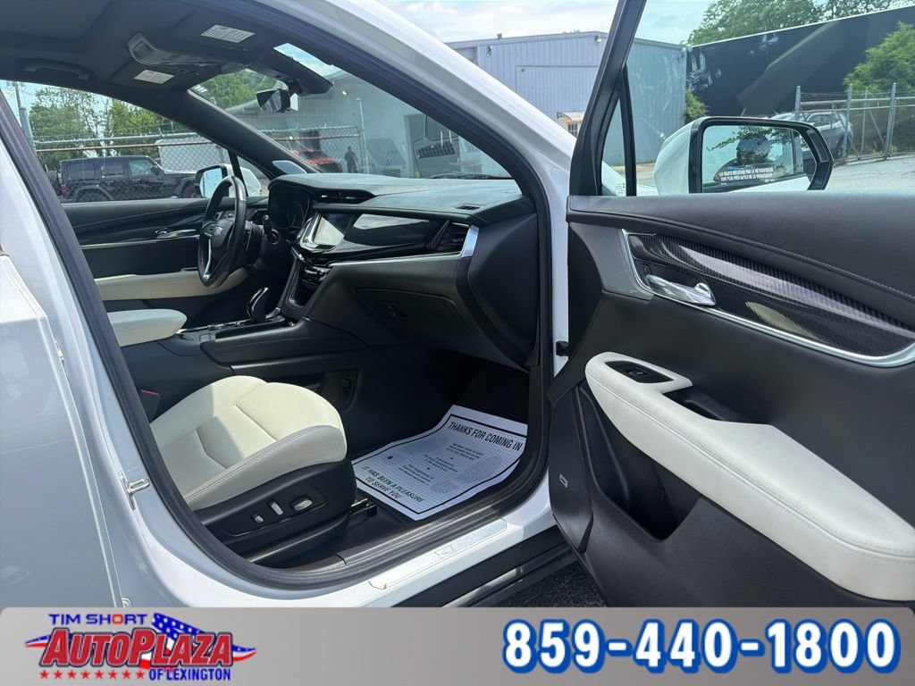 Used 2024 Cadillac XT6 Sport w/ Technology Package AWD/4WD image 28
