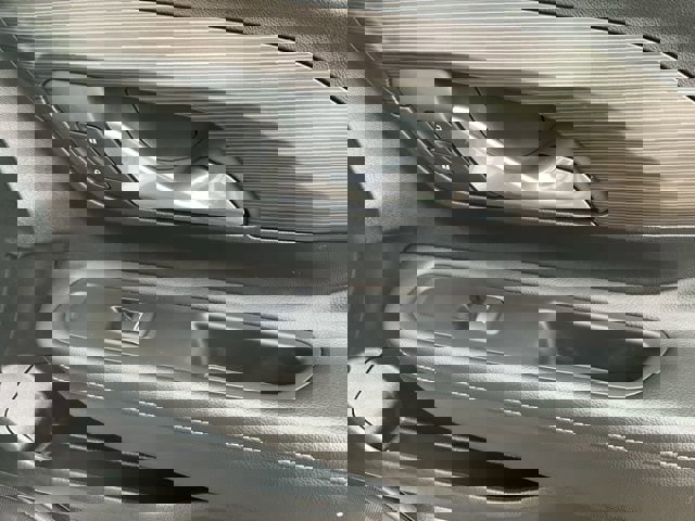 Used 2024 GMC Terrain SLE image 15