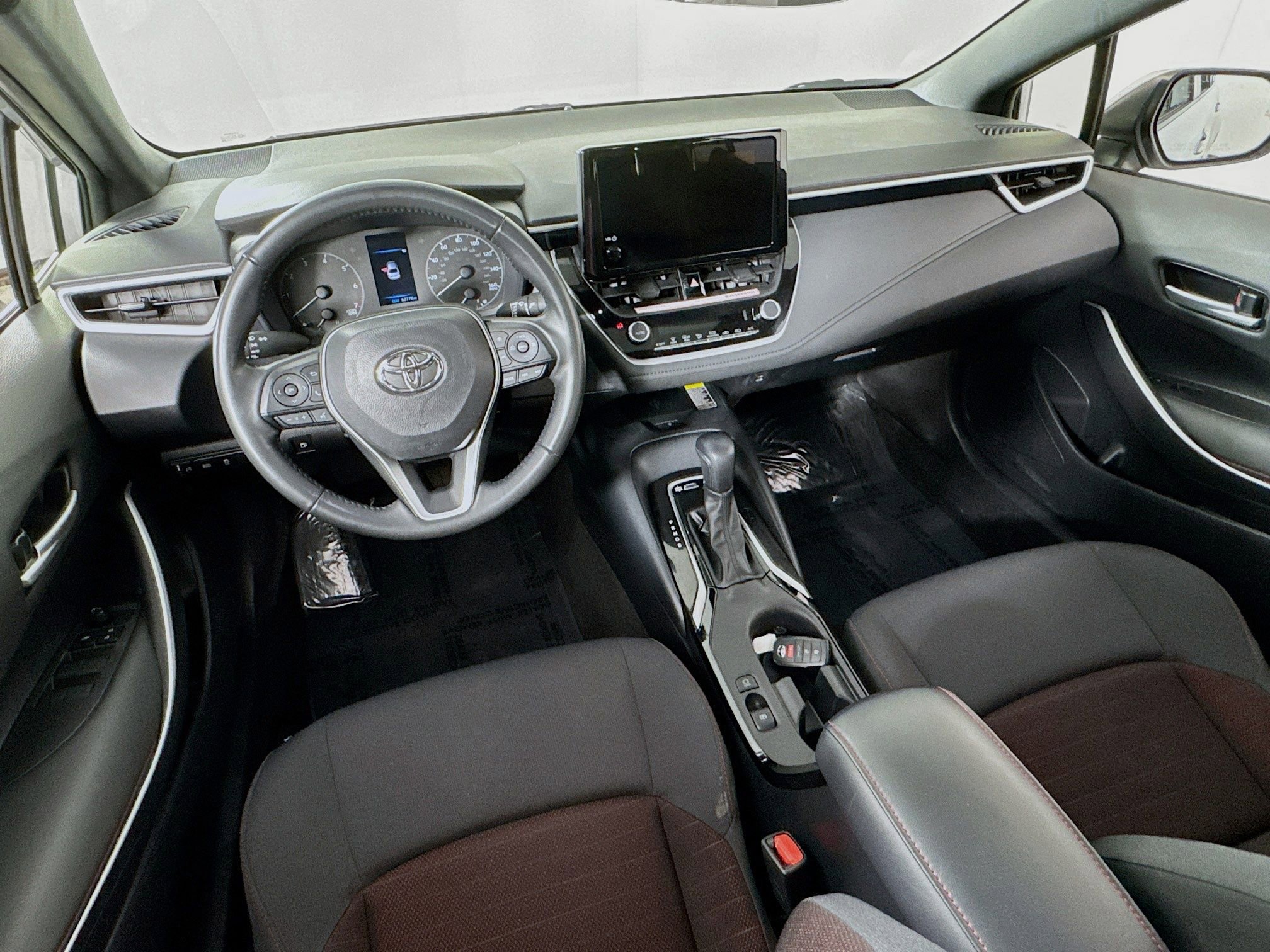 Certified 2024 Toyota Corolla SE w/ SE Package image 20