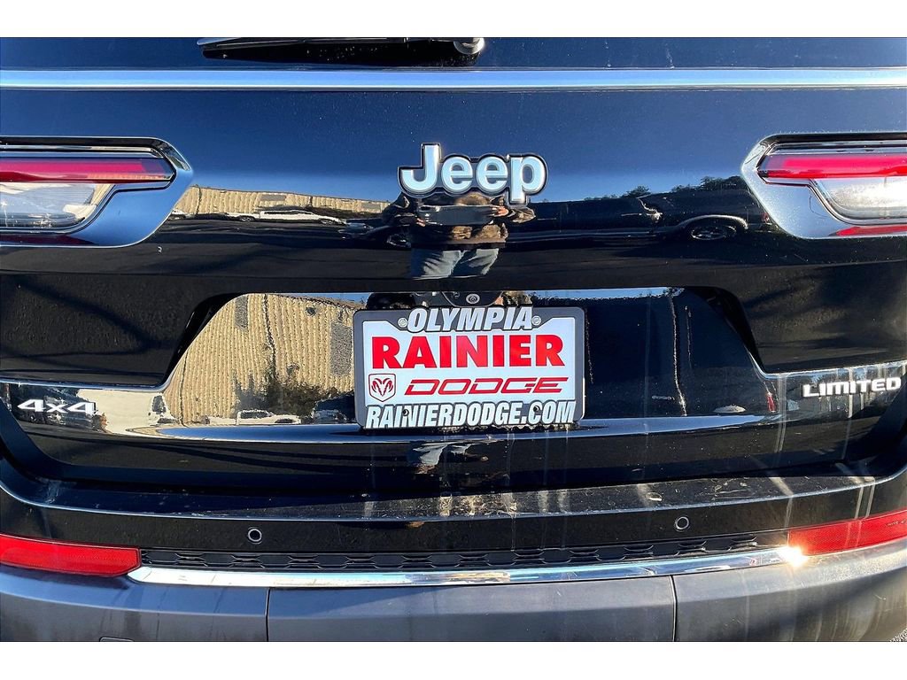 Used 2024 Jeep Grand Cherokee L Limited w/ Luxury Tech Group II image 8