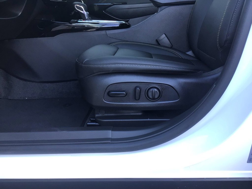 New 2025 Chevrolet Trax ACTIV w/ Driver Confidence Package image 12