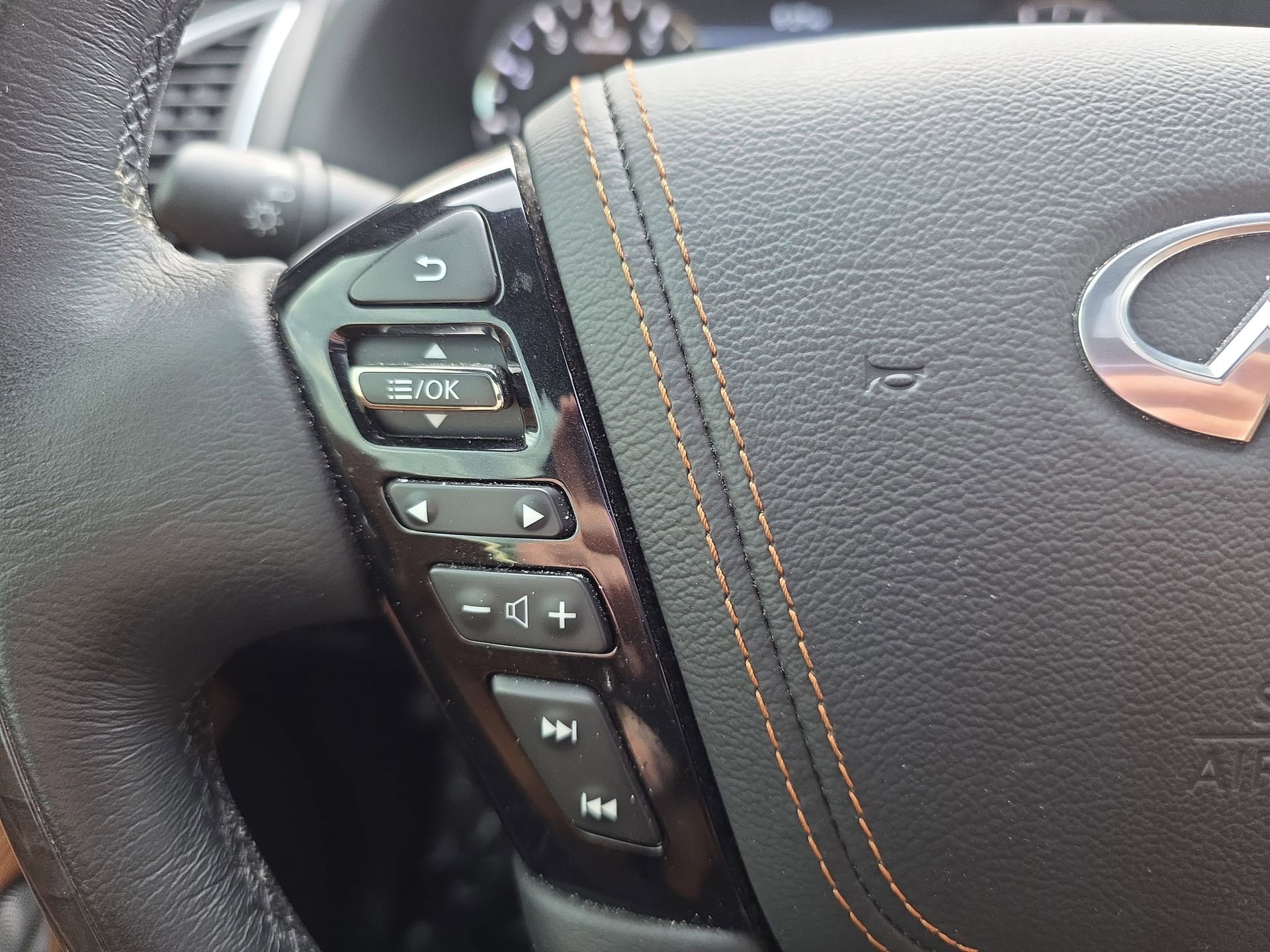 Certified 2024 INFINITI QX80 Sensory AWD/4WD image 17