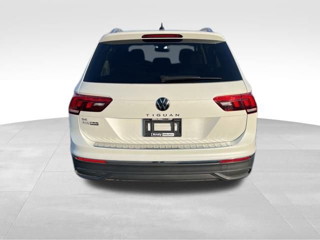 Used 2023 Volkswagen Tiguan SE image 6