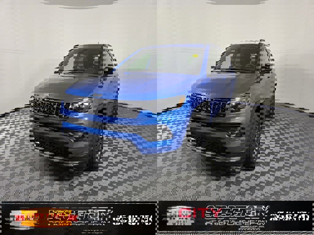 New 2026 Jeep Compass Latitude image 3