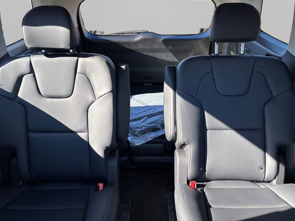 New 2025 Kia Telluride S image 10