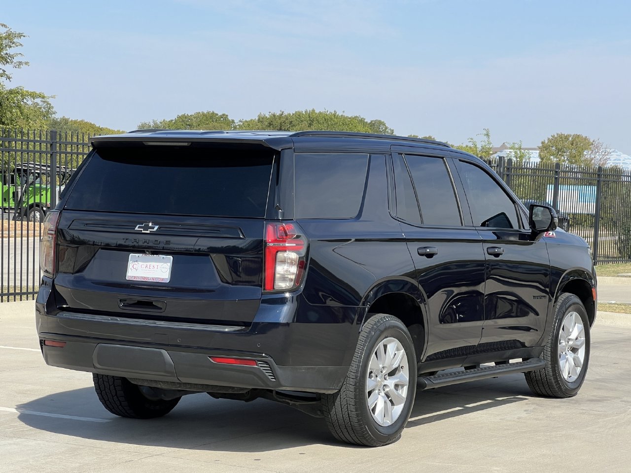 Used 2023 Chevrolet Tahoe Z71 w/ Luxury Package AWD/4WD image 4