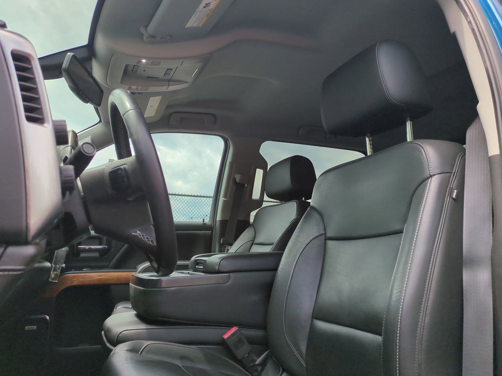 Used 2018 Chevrolet Silverado 1500 LTZ w/ Sport Package AWD/4WD image 16