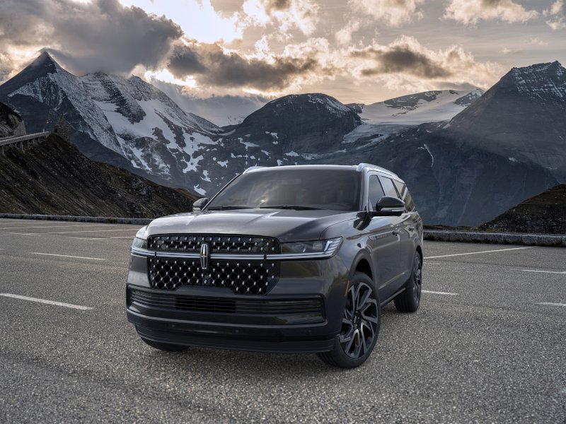 New 2026 Lincoln Navigator Black Label AWD/4WD image 2