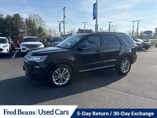 Certified 2018 Ford Explorer XLT w/ Equipment Group 202A AWD/4WD image 3