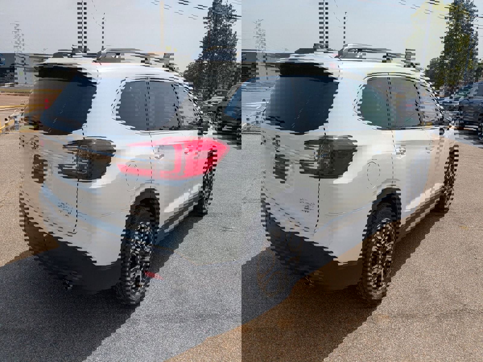 Used 2023 Subaru Ascent Limited w/ Technology Package image 6