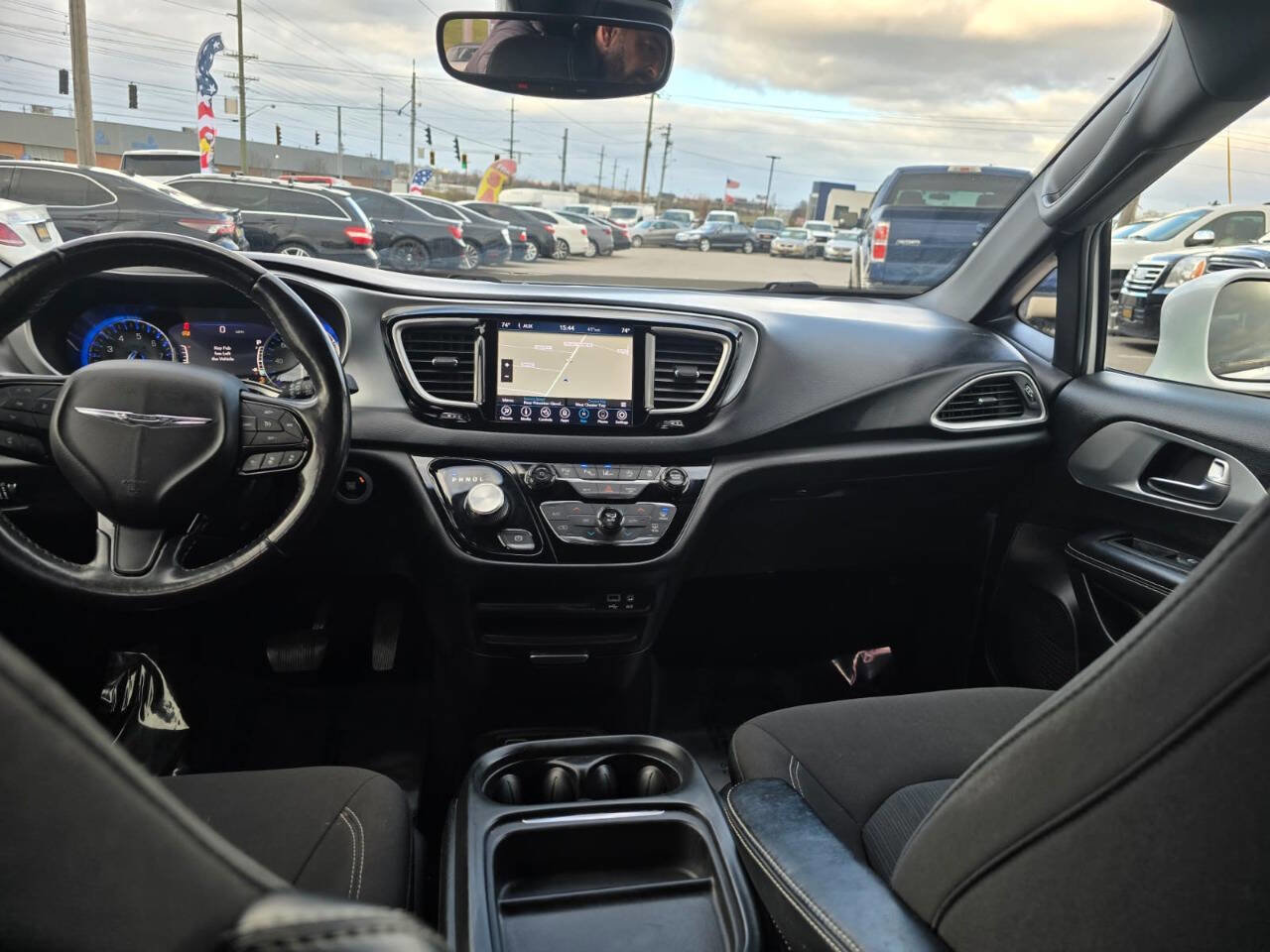 Used 2020 Chrysler Pacifica Touring w/ Advanced Safetytec Group FWD image 41