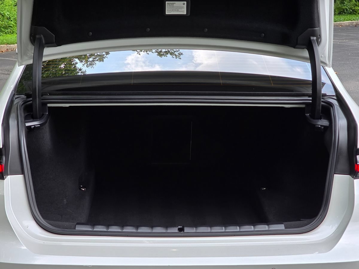 Used 2023 BMW 760i xDrive w/ Parking Assistance Package AWD/4WD image 77