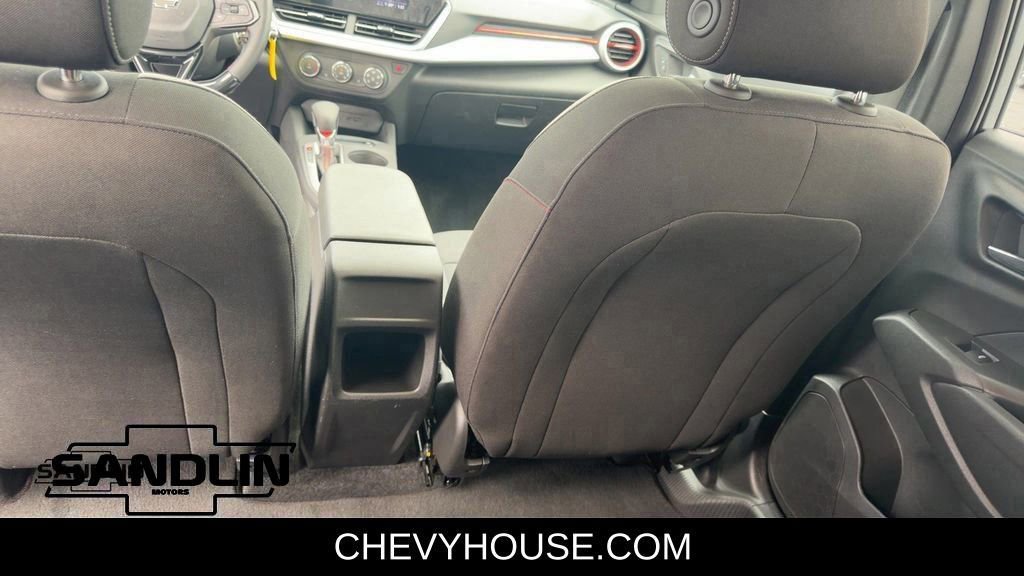 Used 2024 Chevrolet Trax RS w/ Sunroof Package FWD image 65