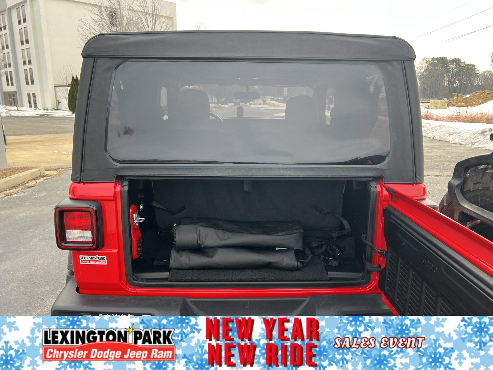 Used 2022 Jeep Wrangler Sport image 9