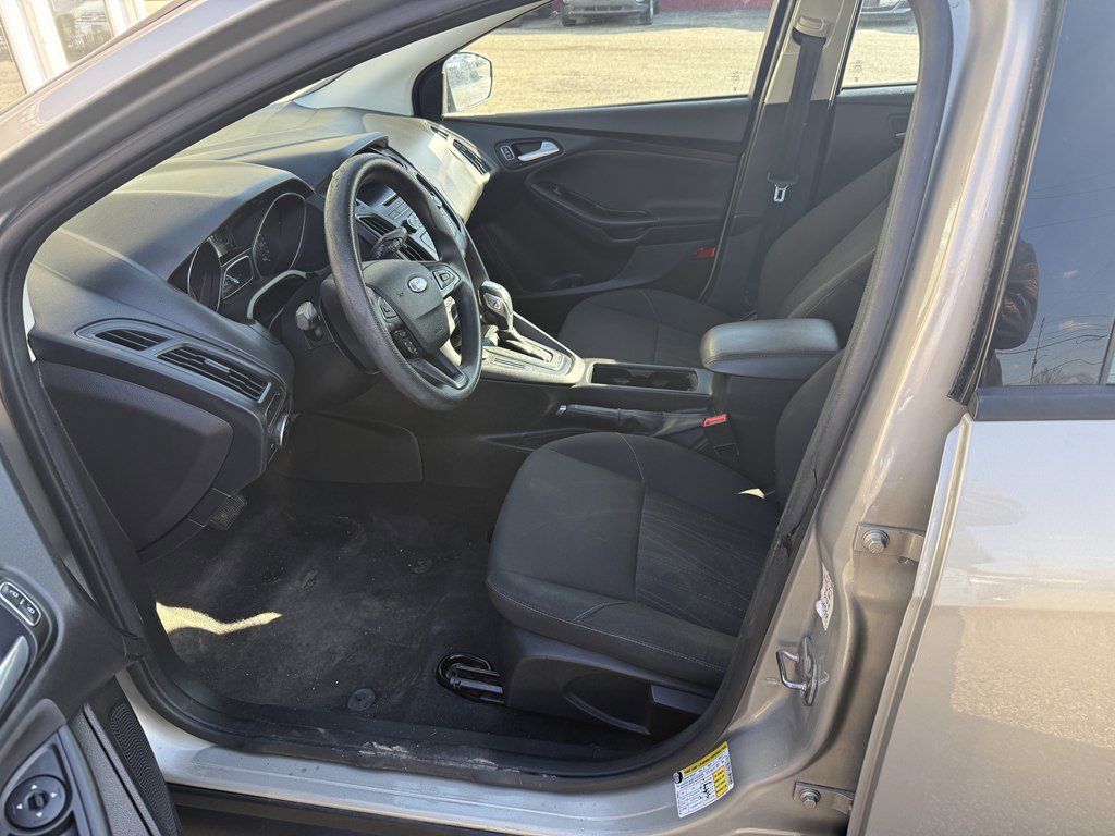 Used 2015 Ford Focus SE image 9
