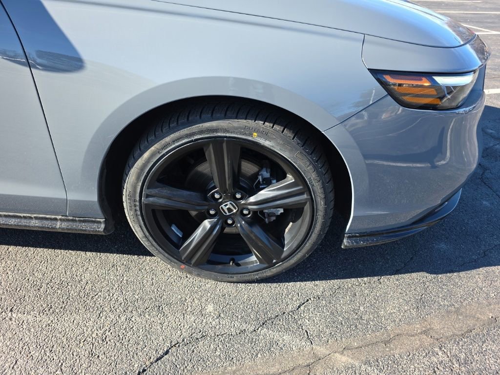 Certified 2023 Honda Accord Sport image 9