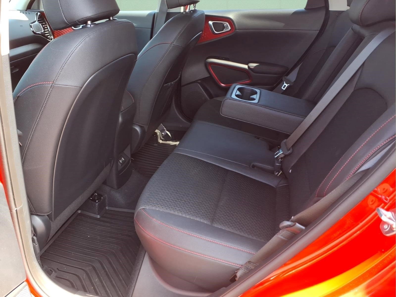 Used 2025 Kia Soul GT-Line w/ GT-Line Technology Package FWD image 17