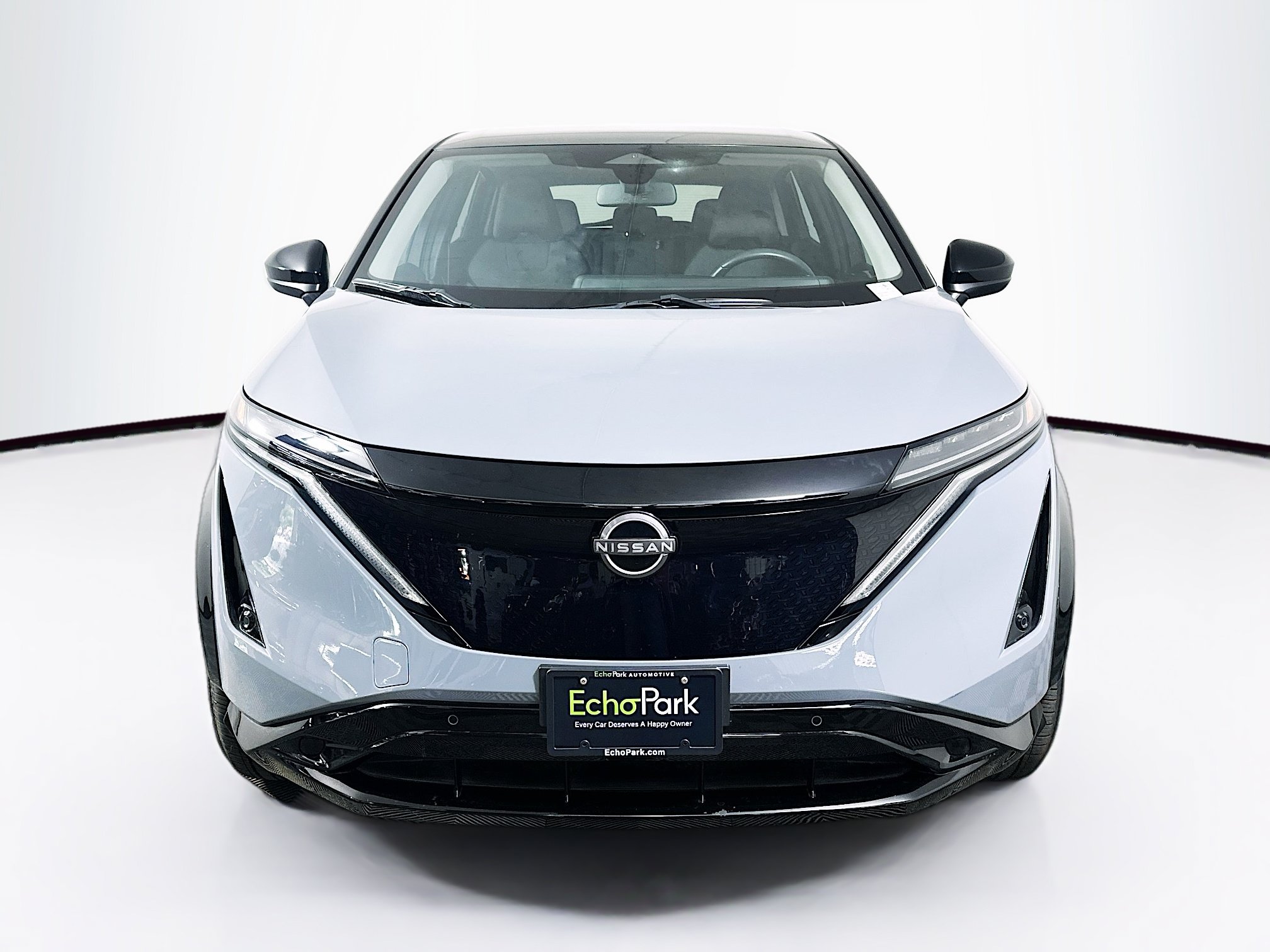 Used 2023 Nissan Ariya FWD image 2