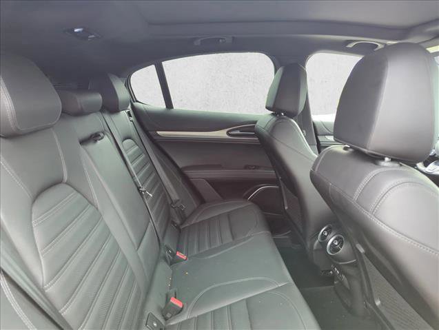 Used 2023 Alfa Romeo Stelvio Veloce AWD/4WD image 23
