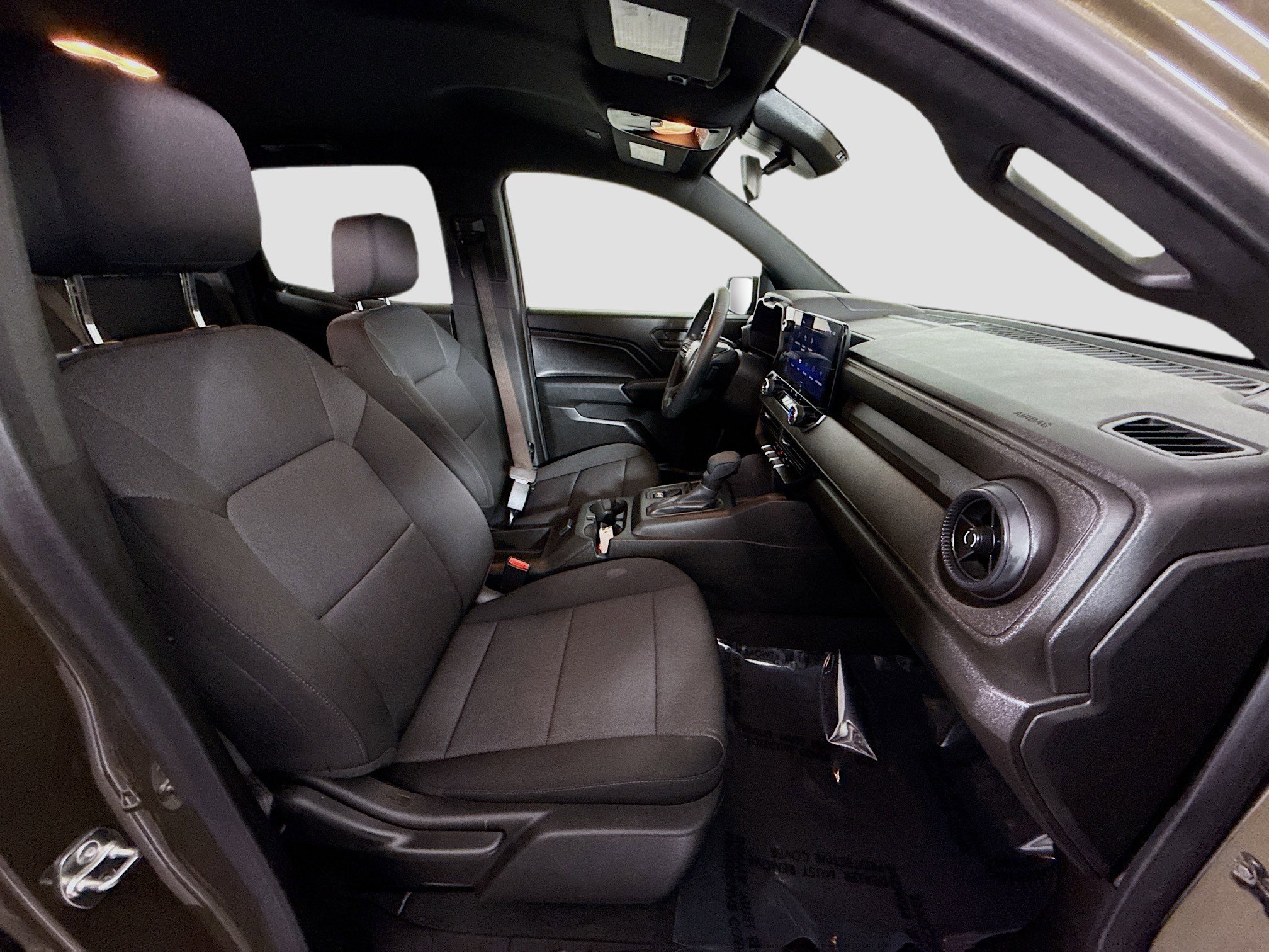 Used 2024 Chevrolet Colorado W/T image 29