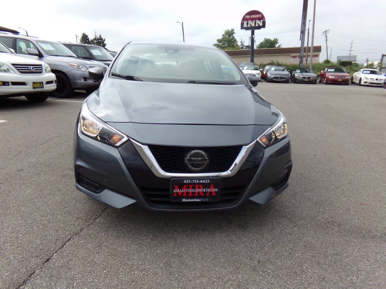 Used 2020 Nissan Versa S FWD image 2