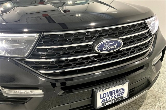 Used 2023 Ford Explorer XLT image 35